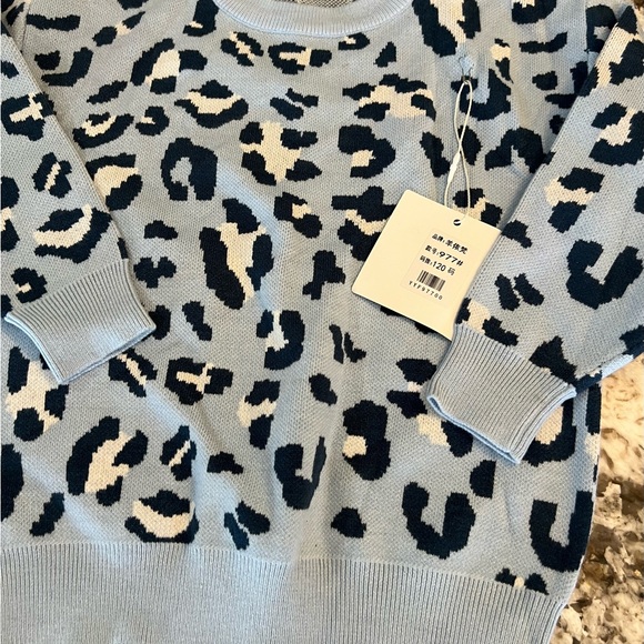 7/8 NEW Blue Cheetah Long Sleeve Knit Soft Sweater Girls Childrens Fall Winter - Picture 5 of 5